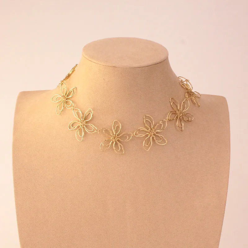 Collar flores.